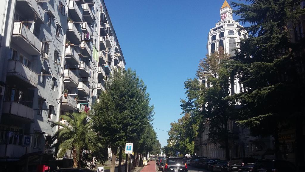 Lika'S Apartment Batumi Exterior photo